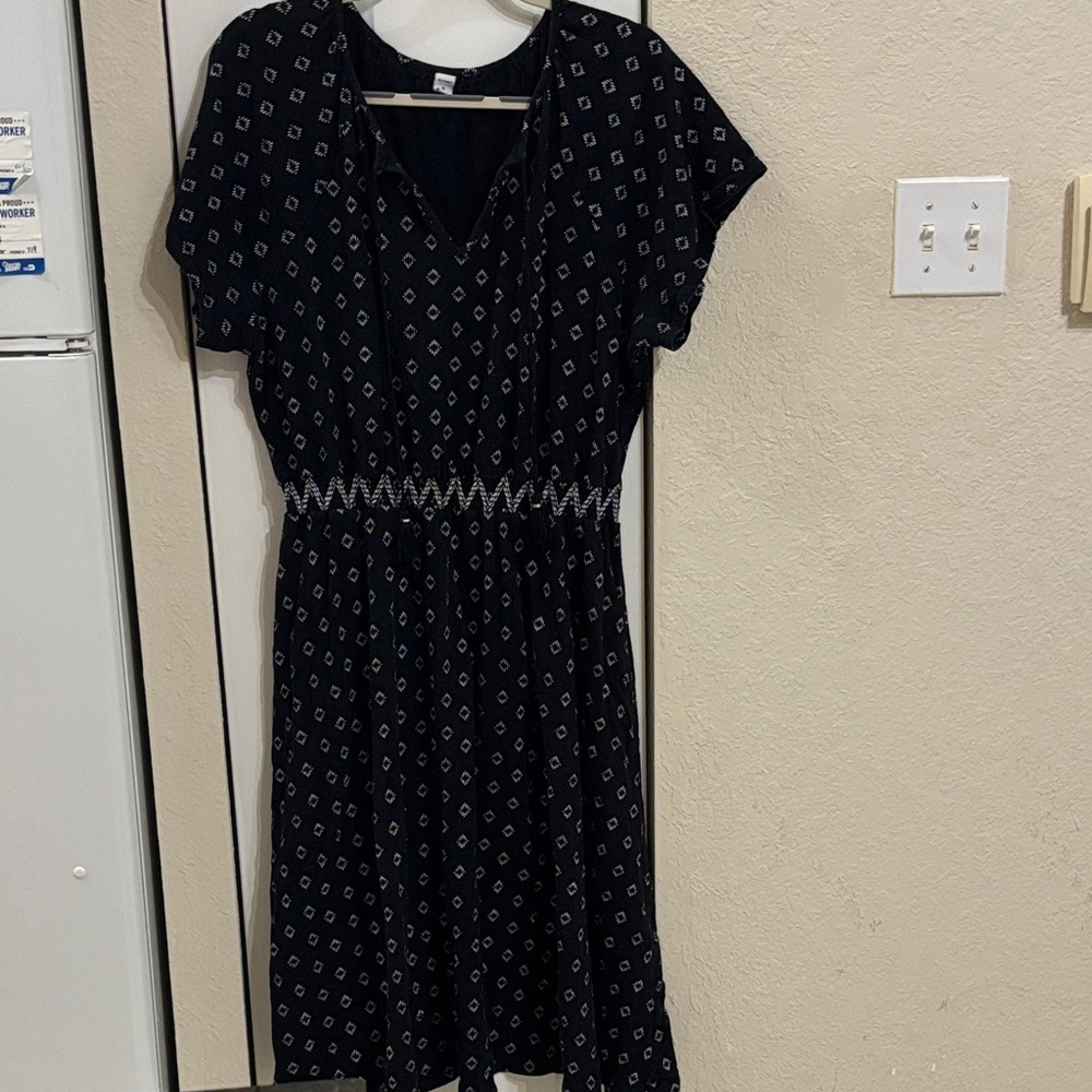 Old Navy Black Midi Dress with White Diamond Print